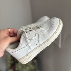 Nike Air Force 1 Shoes White Leather Sneakers